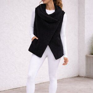 Sz Small ALO Yoga Cozy Up Fuzzy Fleece Vest